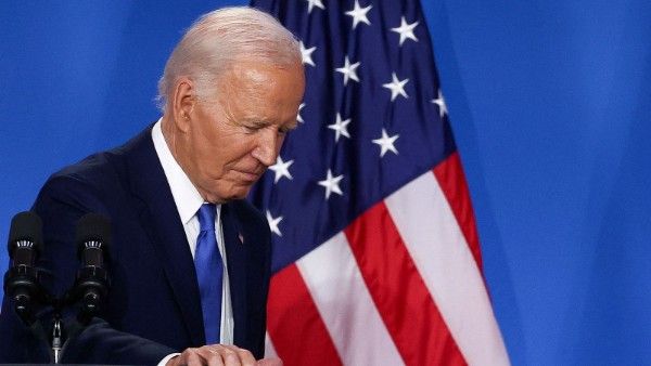 Many Biden aides advocate for his resignation over isolation!